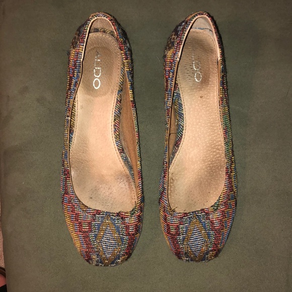Unique patterned Aldo flats - Picture 3 of 4